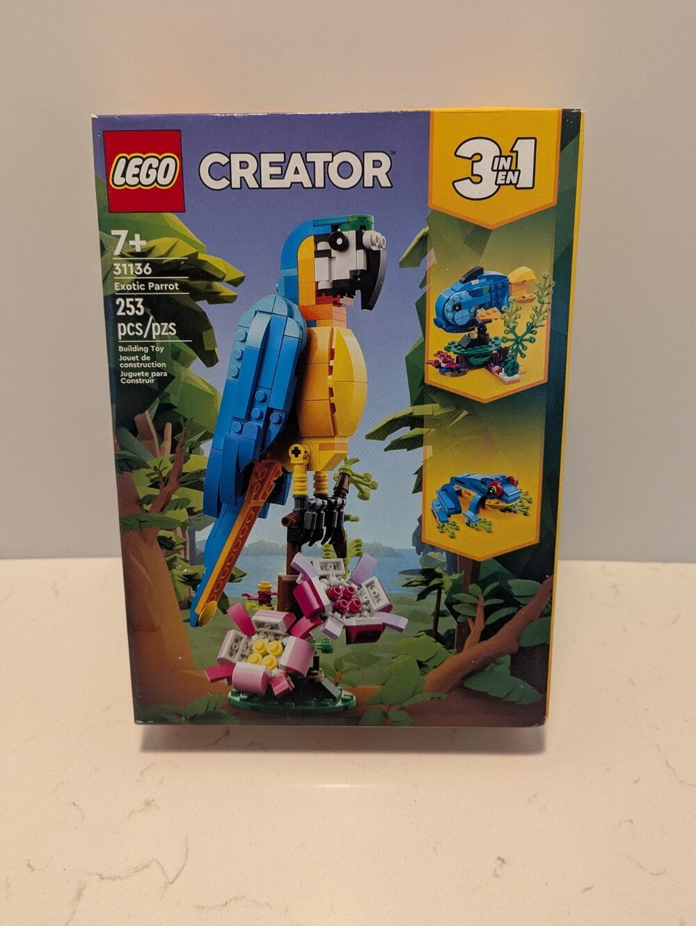LEGO CREATOR 3in1: Exotic Parrot (31136) 253pcs Fish Frog ~New In Box